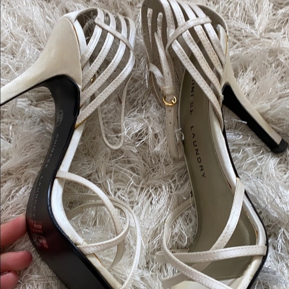 Chinese laundry white heels - Picture 4 of 7